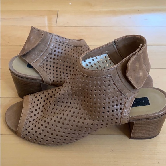 Steve Madden Booties - Picture 2 of 3